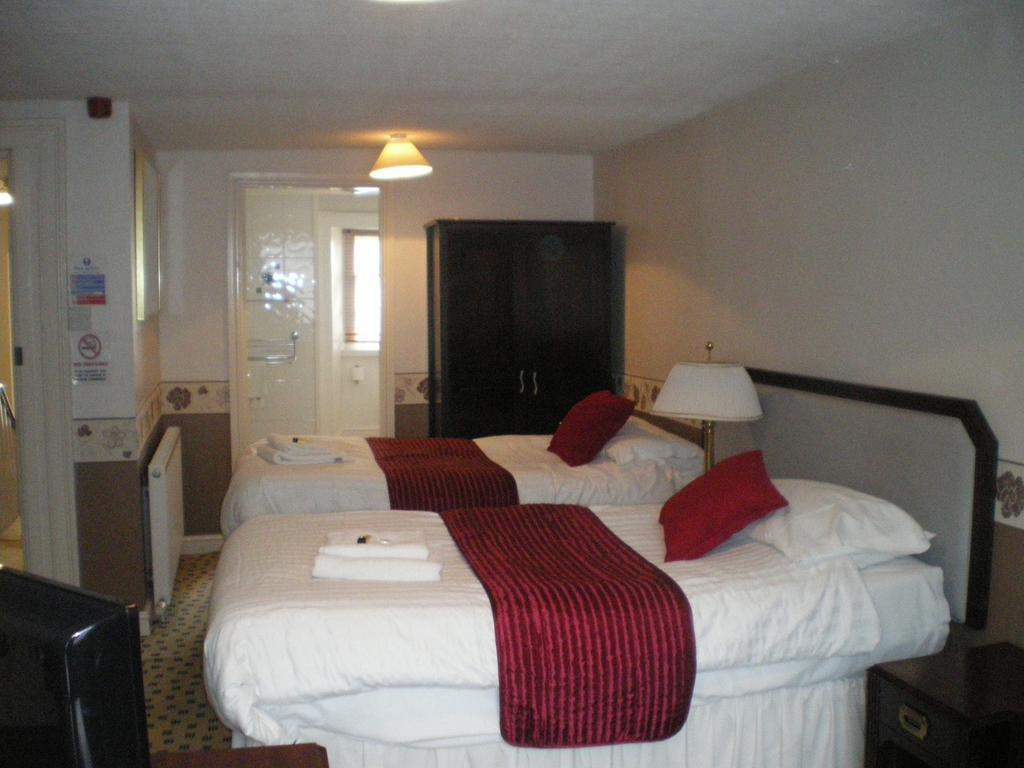 Crown Hotel Pwllheli Phòng bức ảnh