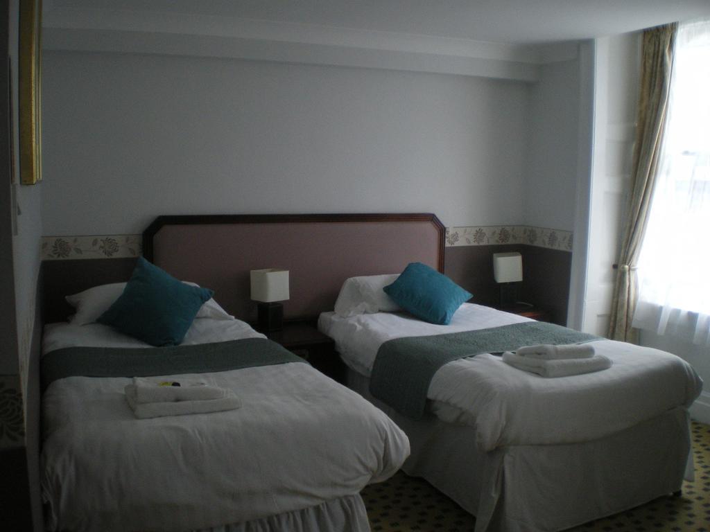 Crown Hotel Pwllheli Phòng bức ảnh