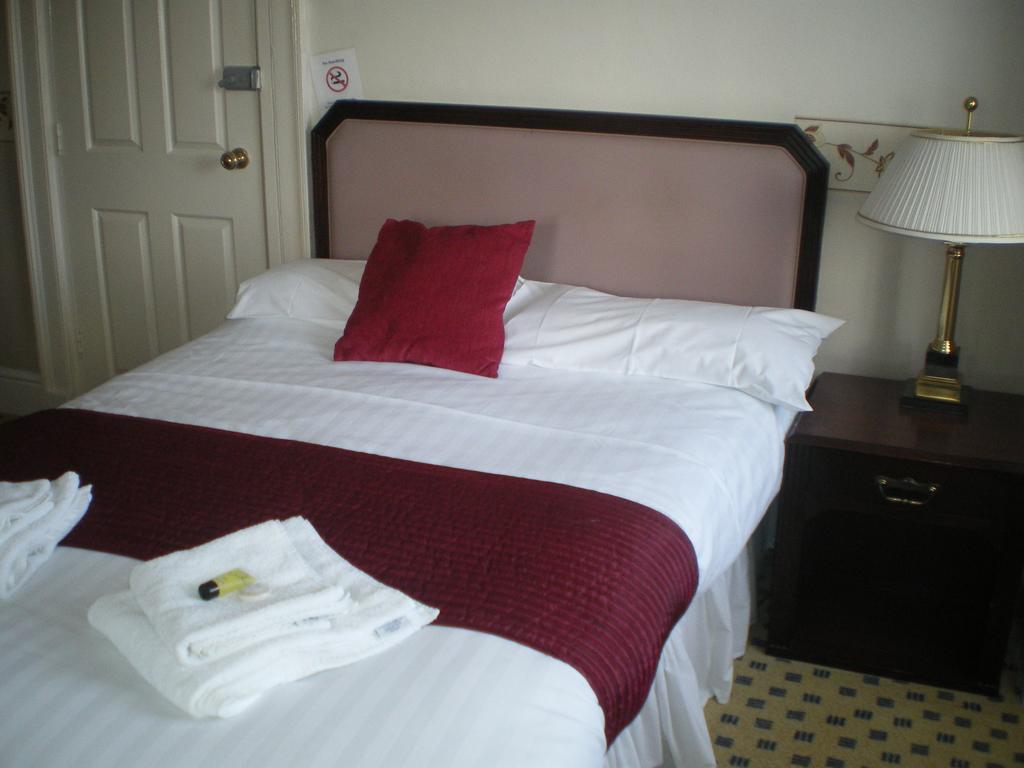 Crown Hotel Pwllheli Ngoại thất bức ảnh