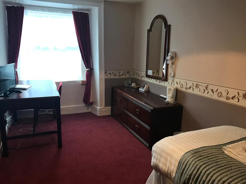 Crown Hotel Pwllheli Ngoại thất bức ảnh