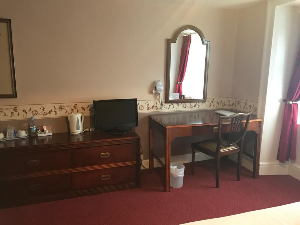 Crown Hotel Pwllheli Ngoại thất bức ảnh