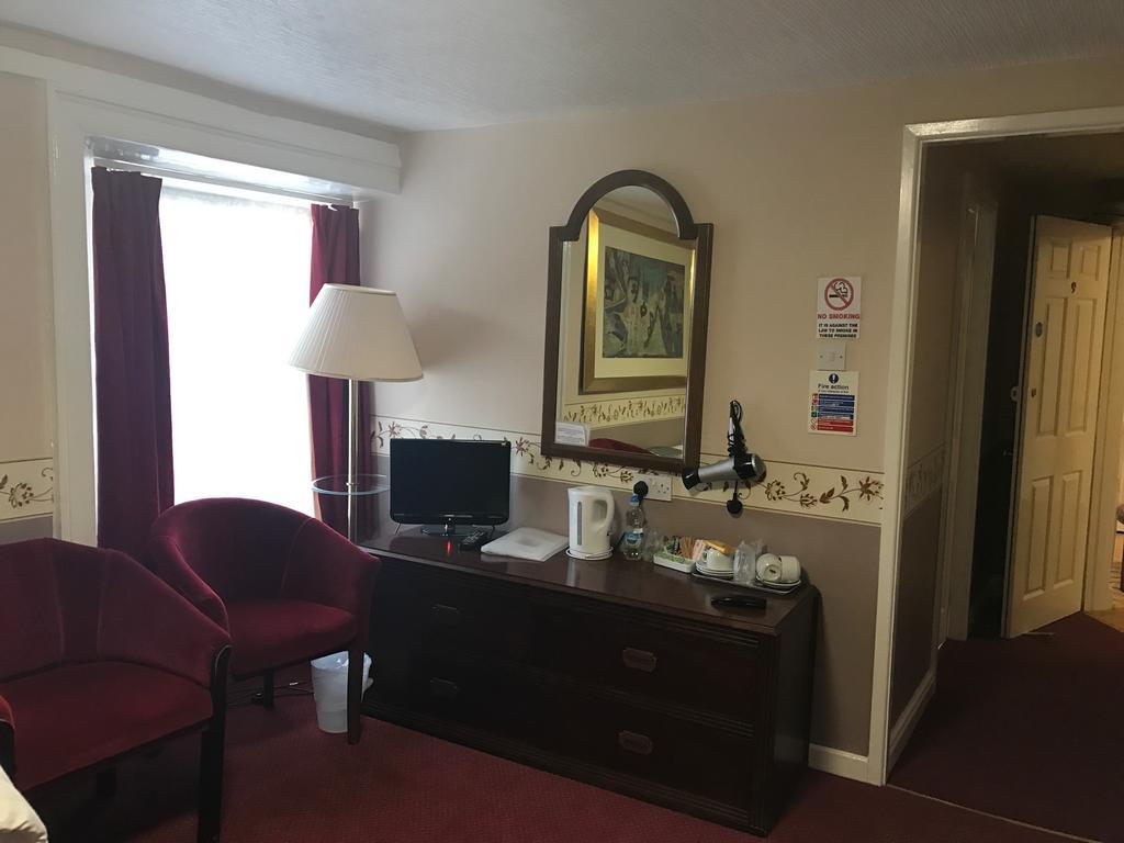 Crown Hotel Pwllheli Ngoại thất bức ảnh
